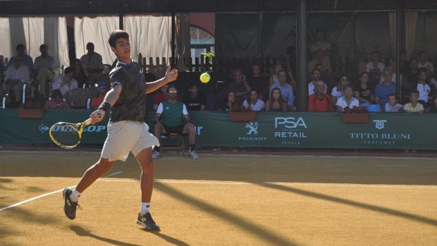 Carlos Alcaraz, la joven promesa que llena las gradas de la Copa Sevilla