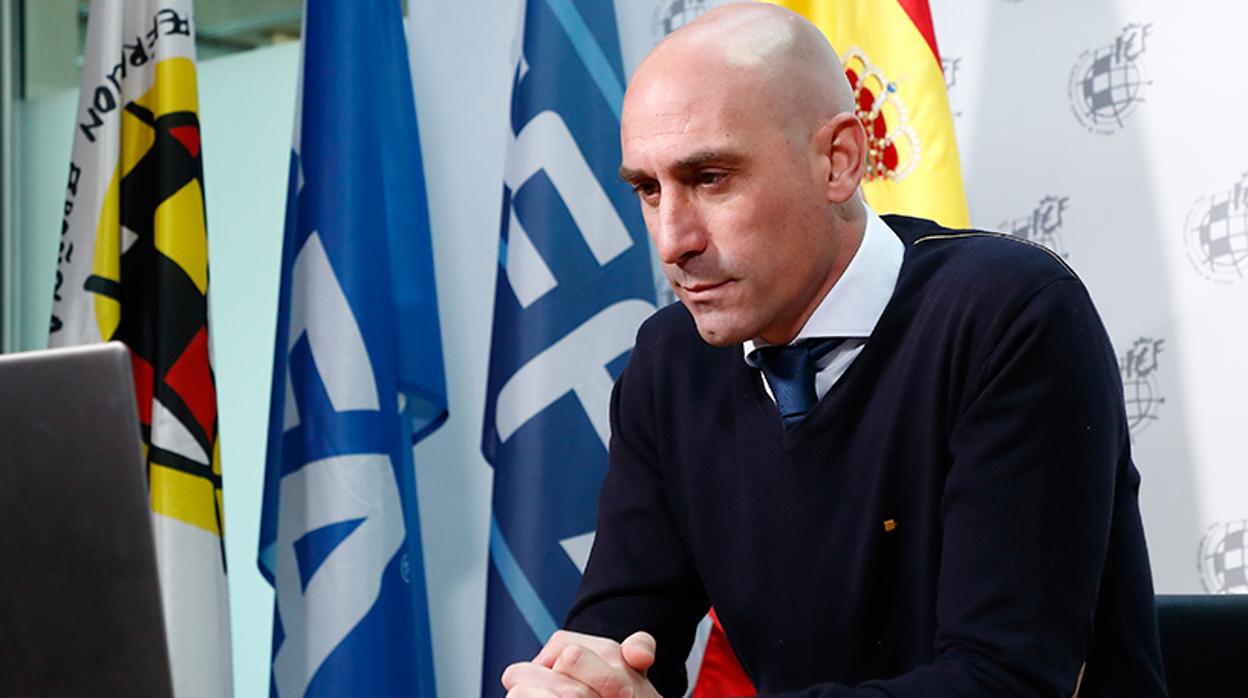 Luis Rubiales, en una de las reuniones mantenidas días atrás con los presidentes autonómicos