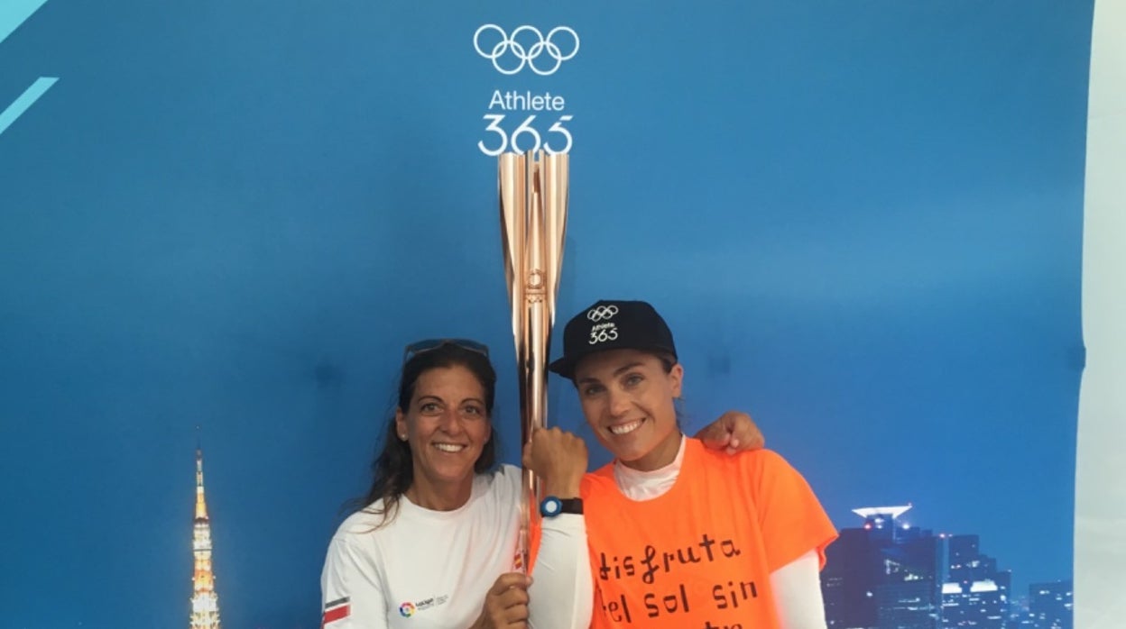 Mari Carmen Vaz, junto a Blanca Manchón