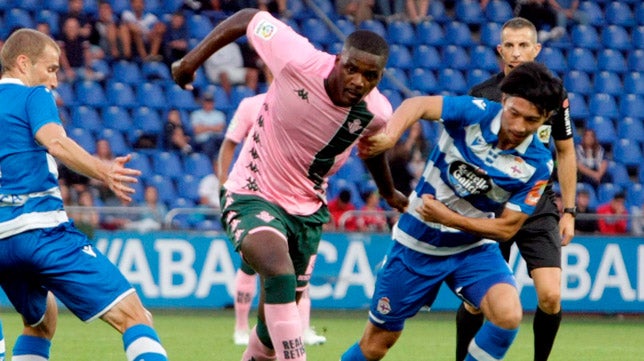 Deportivo - Betis (1-0): Demasiadas incógnitas antes de que empiece lo serio
