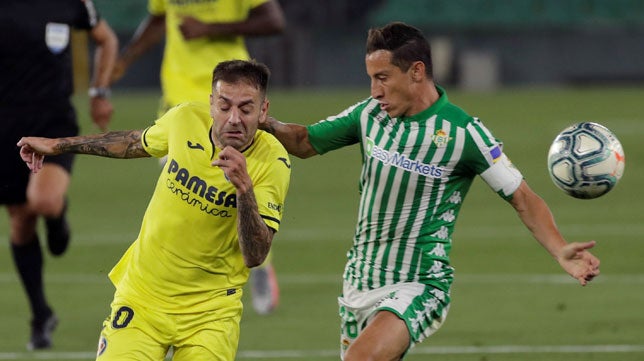 Descanso (0-2): Gol anulado al Betis, expulsión de Fekir y doblete de Gerard para el Villarreal