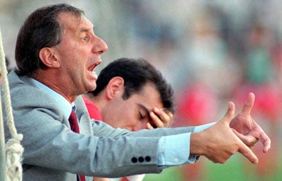 Carlos Bilardo: “Tengo anécdotas en Sevilla para escribir un libro”
