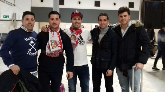 La fortuna de unos sevillistas afectados por la cancelación de vuelos en Alemania