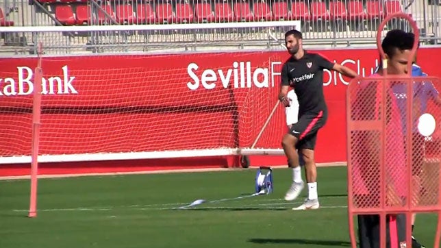 Gonalons se entrena a buen ritmo en una sesión sin Mercado ni André Silva
