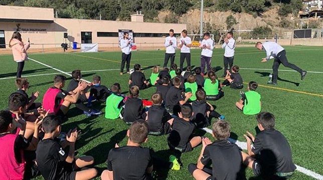 Sergi Gómez abre un campus para niños con becas para apoyar la inserción social