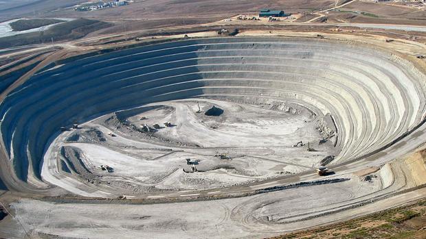 Vista aérea de la corta de la mina Cobre Las Cruces
