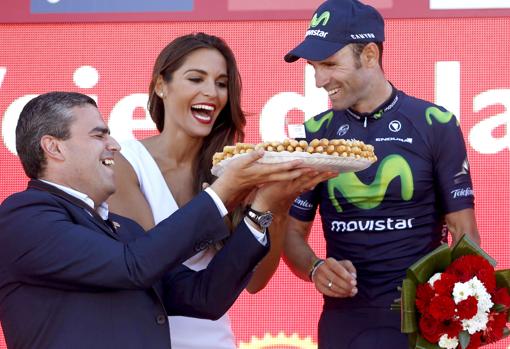 El alcalde José Ortiz en una prueba ciclista que se celebró en Vejer de la Frontera