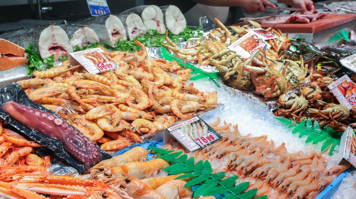 Gambas, cigalas, nécoras... el precio del maricos ha bajado un 50% a raíz del cierre de bares y restaurantes