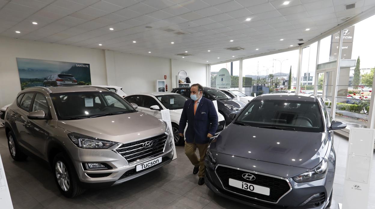 El Covid-19 ha asestado un duro golpe a los concesionarios andaluces, que han vendido un 42% menos de coches desde enero de 2020