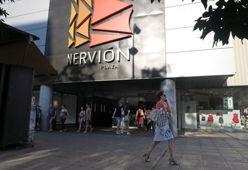 Fachada del centro comercial Nervión Plaza