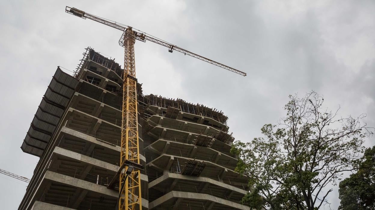 Los sectores de construcción y actividades inmobiliarias y el de comunicaciones son los que acumulan una mayor cantidad de empresas zombis