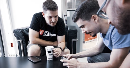 Actualmente trabajan en Axes In Motion una treintena de personas
