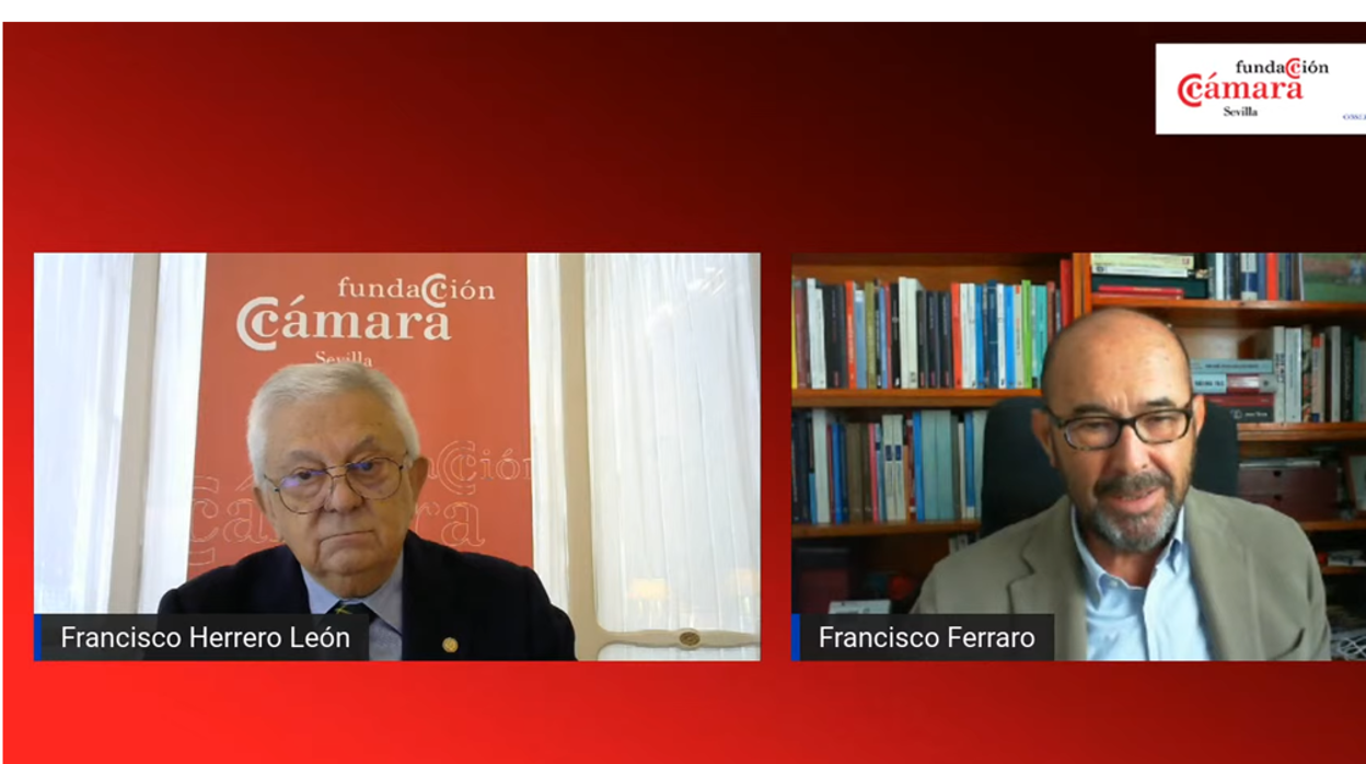 Francisco Herrero, presidente de la Fundación Cámara, y Francisco Ferraro, presidente del Observatorio Económico de Andalucía, durante la presentación de los datos macroeconómicos andaluces del cuatro trimestre de 2021