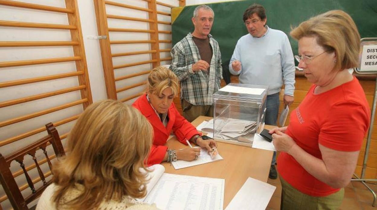 Mesa electoral para las elecciones andaluzas