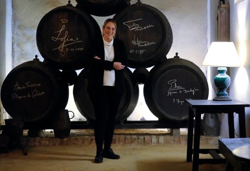 Yolanda Borrego en la sacristía de Bodegas Campos