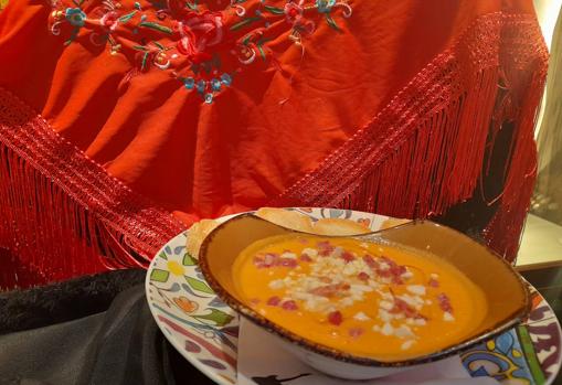 Hard Rock Café se pone flamenco y saca recetas sevillanas