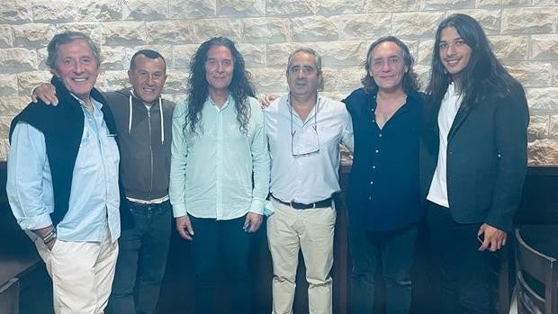 Vicente Amigo, Tomatito y José del Tomate cenan en Casa Antonio