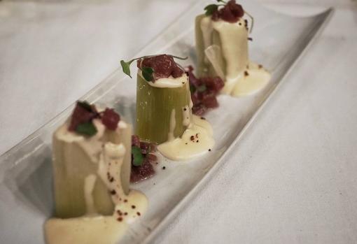 Cochinillo y puerro confitado, nuevos en la carta de otoño de la Taberna del Alabardero