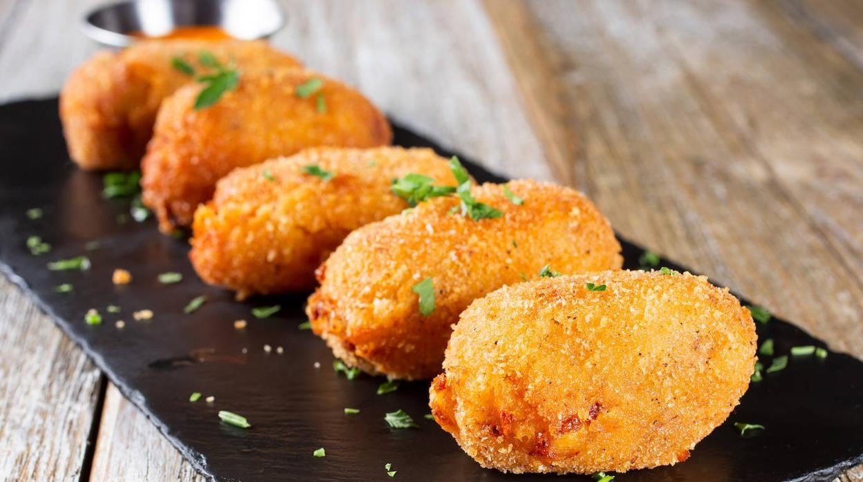 Haz croquetas crujientes y más saludables con este truco