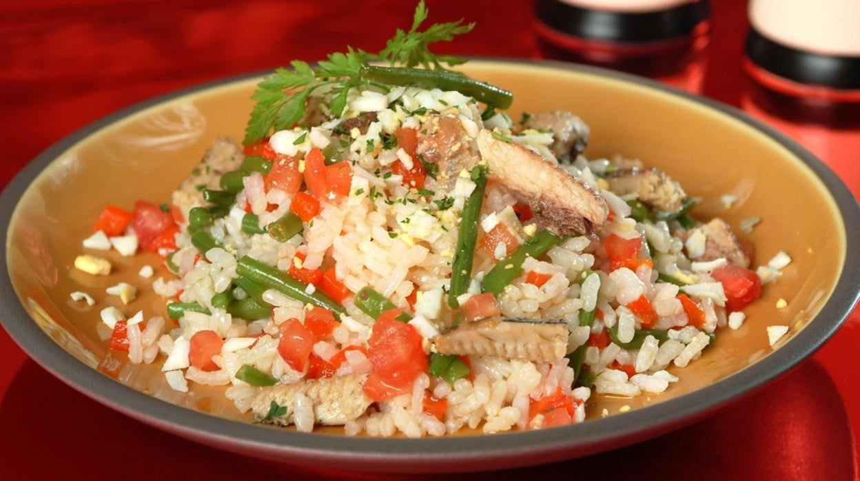 Ensalada de arroz con sardinas