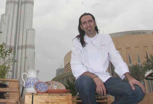 En el Golfo Pérsico, Ezqueta tuvo su propia empresa de cocina tradicional a domicilio