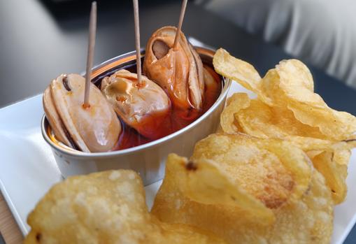 Chiqueros, una abacería moderna junto a la Maestranza