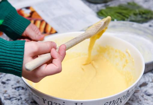 Es importante la consistencia de la masa para esta receta de leche frita