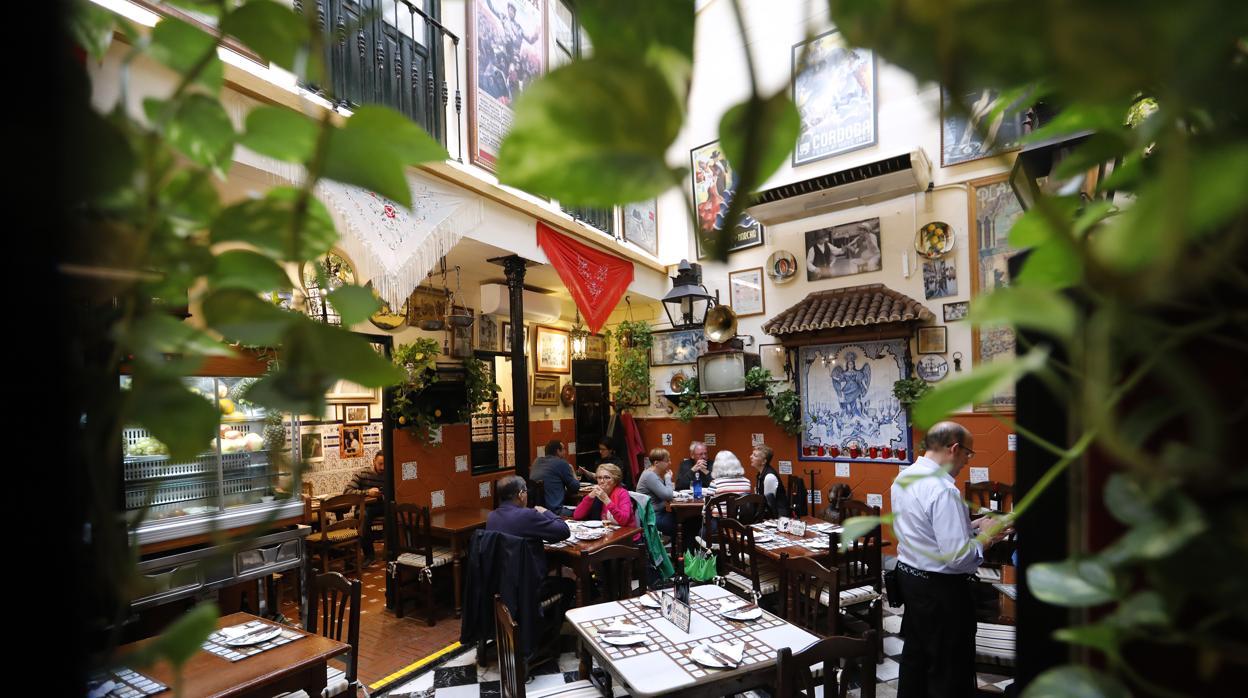 Patio interior de la Taberna San Miguel Casa El Pisto