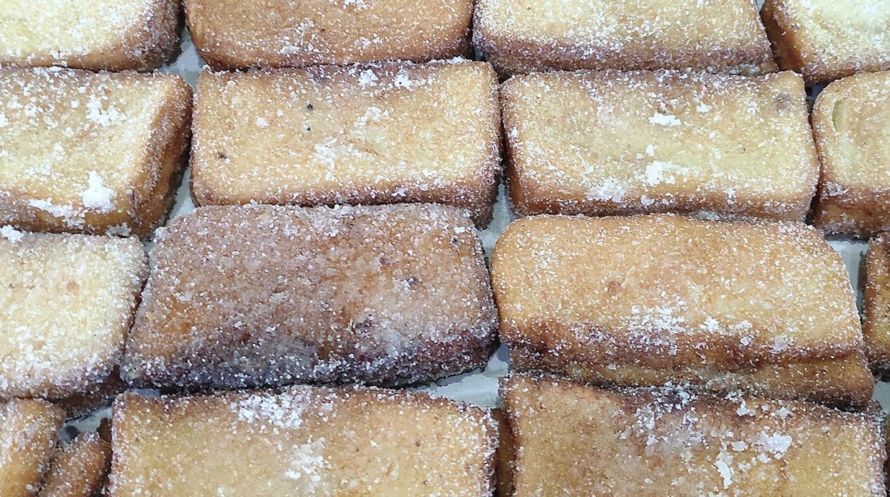 Torrijas del Horno de la Cruz de Córdoba, elaboradas de manera tradicional