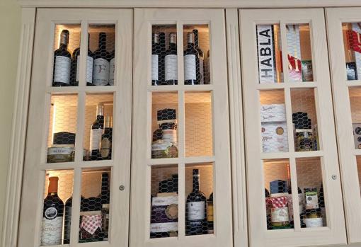 Mentidero abre una abacería junto a la Esperanza de Triana