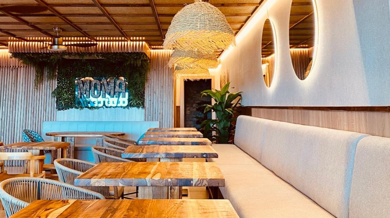 Interior del nuevo Moma Beach Club, en Torremolinos (Málaga)