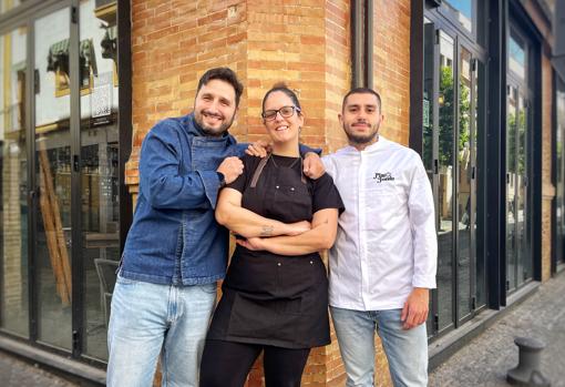 Javier Abascal, Mónica Pedrosa y Javier Vargas.
