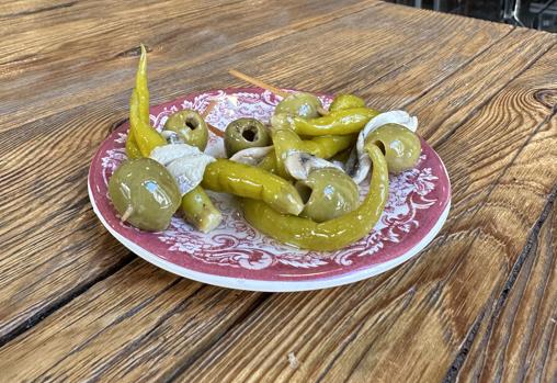 Vida Jonda, tapeo clásico con esencia sevillana en la calle Relator