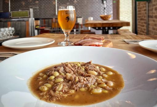 Vida Jonda, tapeo clásico con esencia sevillana en la calle Relator