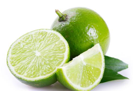 La receta original de la caipirinha se elabora con limas, pero también pueden usarse limones