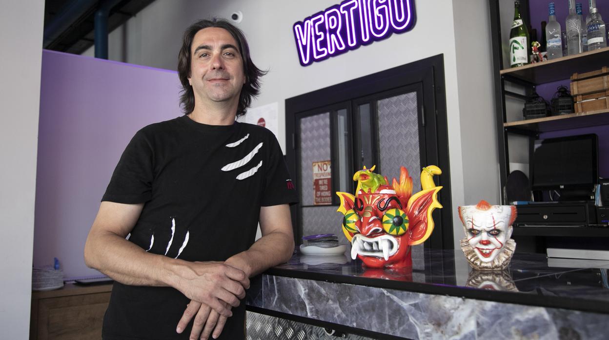 El chef Javier Moreno, en la barra de Vértigo