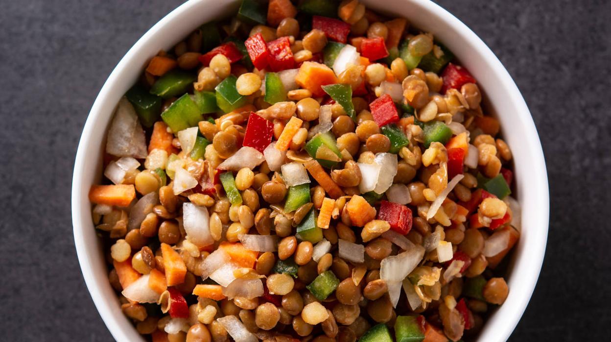 Las ensaladas de legumbres son una alternativa culinaria perfecta para el verano