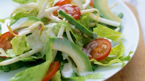 Las mejores ensaladas para combatir el calor del verano: recetas e ingredientes