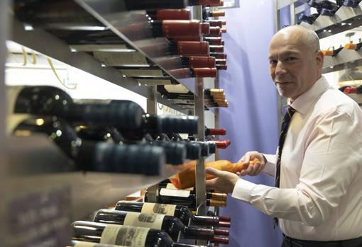 Julián Barrera (La flor de azafrán): «Me encanta que los clientes me llamen por mi nombre»