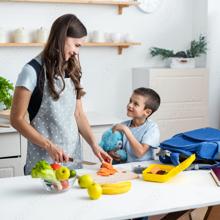 Prepara desayunos y meriedas saludables para tus hijos
