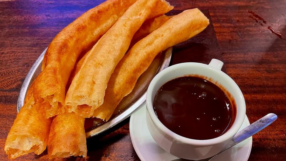 Templos para tomar churros con chocolate en Sevilla