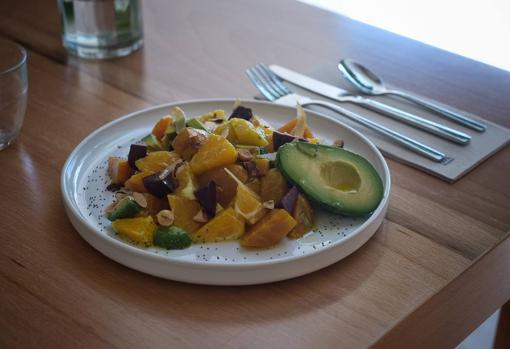 Casa Orzaez lleva su filosofía «healthy» a la calle Betis con un versátil espacio gastronómico