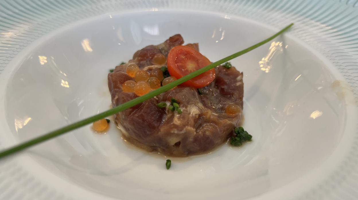 Tartar de atún rojo, tercer plato del menú propuesto por Manolo León
