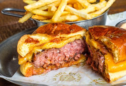 Hermanos Guadalupe, cocina a la brasa y música en directo en Castilleja de la Cuesta