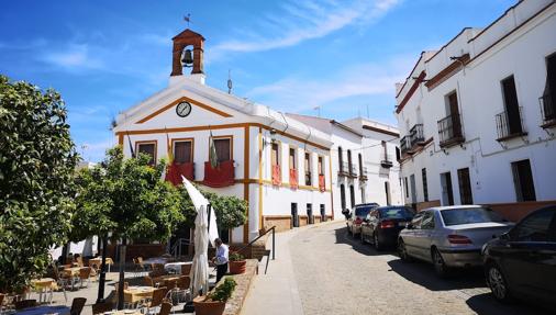 Dónde comer en la Sierra Norte de Sevilla: 10 paradas gastronómicas para saborear el entorno