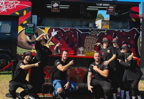 El equipo de Street Food Burger en Santander