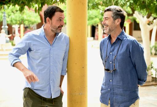 Álvaro Vélez y Juan Palomo en la Peña Bética Santa Clara