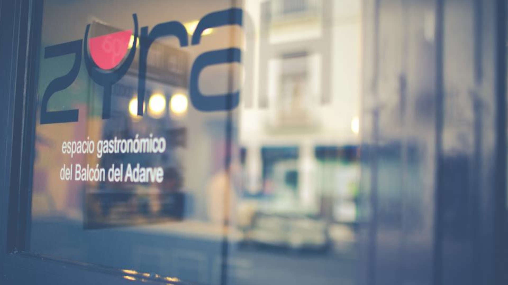 Zyrah, un espacio gastronómico en el Balcón del Adarve de Priego