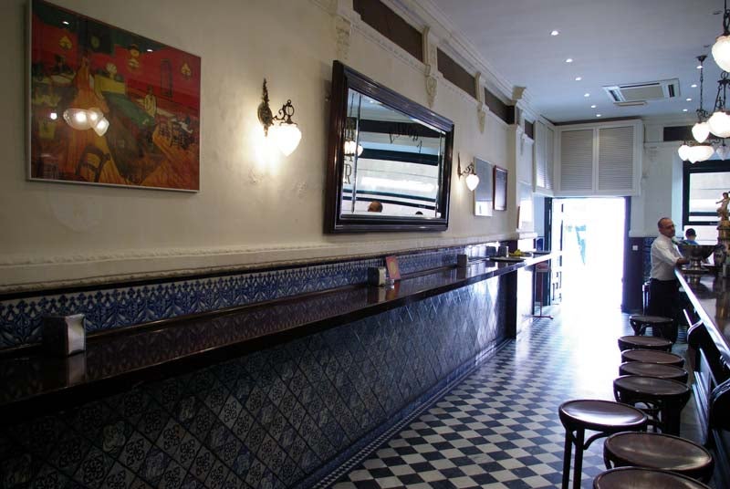 Quesadilla gratinada y una copa de cava, lo mejor del Europa 53. Quesadilla gratinada y una copa de cava, lo mejor del Europa