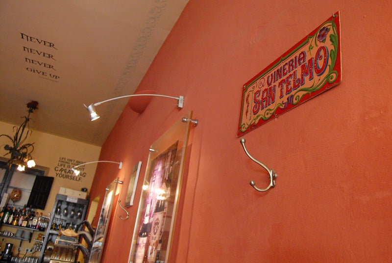 Gran variedad de tapas y de vinos 371. Gran variedad de tapas y de vinos